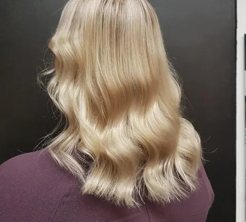 Blonde waves 2