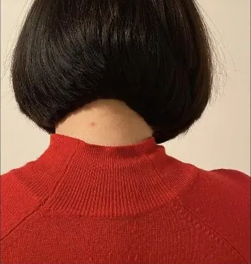 Dark bob